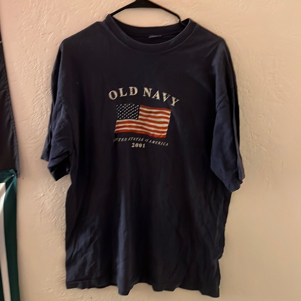 Vintage old navy 2001 tee shirt American flag t-shirt L